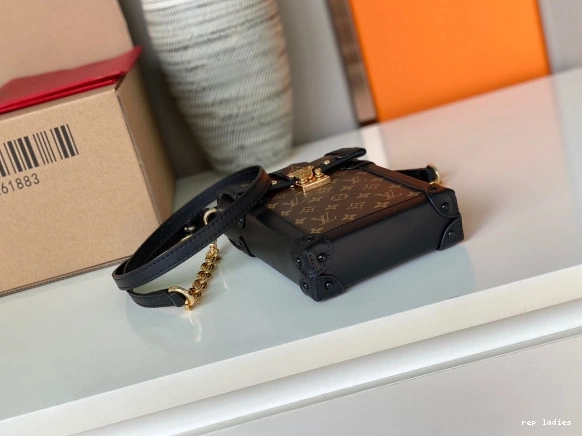 Cheap LOUIS VUITTON VERTICAL TRUNK POCHETTE 0719